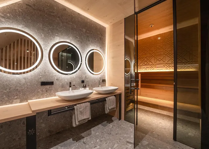 فندق Kohlmayr Superior 4*